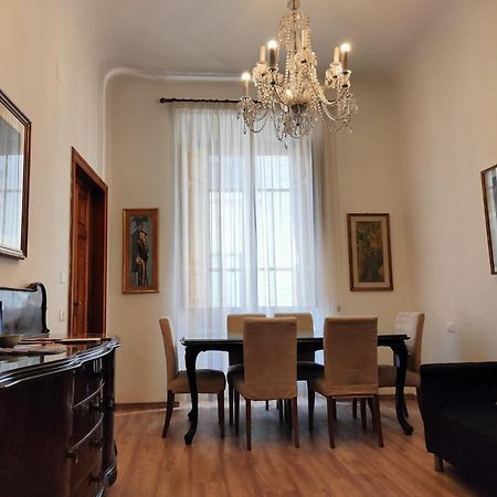Accanto Al Duomo Firenze Bagian luar foto